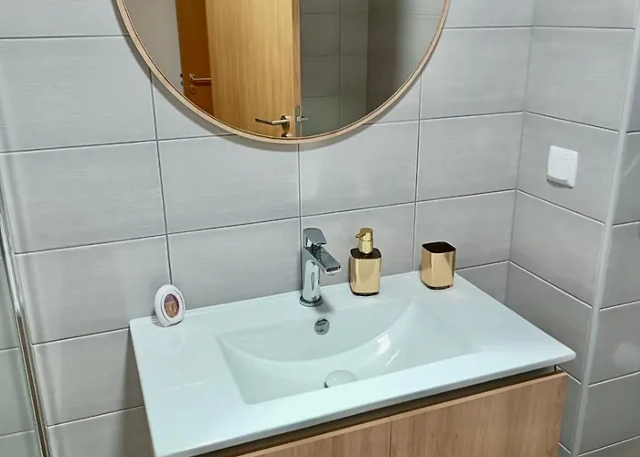 Prestige Solmar - Sea View - Free Covered Parking - Center Caniço