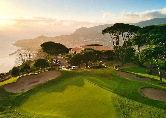 Prestige Solmar - Sea View - Free Covered Parking - Center